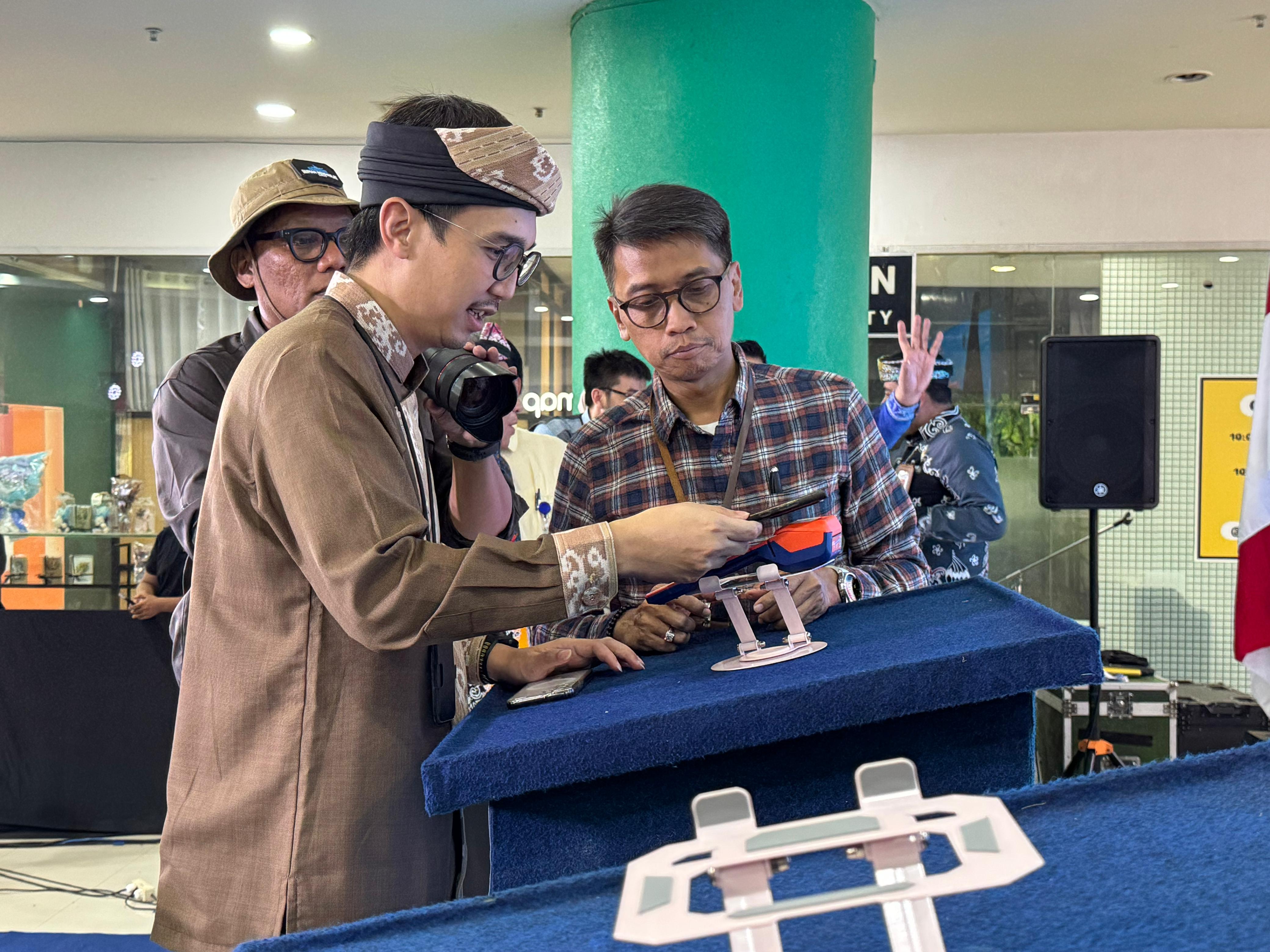 PELUNCURAN QRIS TAP: KPwBI Kaltara luncurkan QRIS Tap khusus di Pelabuhan Tengkayu I Tarakan dan Grand Tarakan Mall, Kamis (11/12). (SEPTIAN ASMADI/HRK)