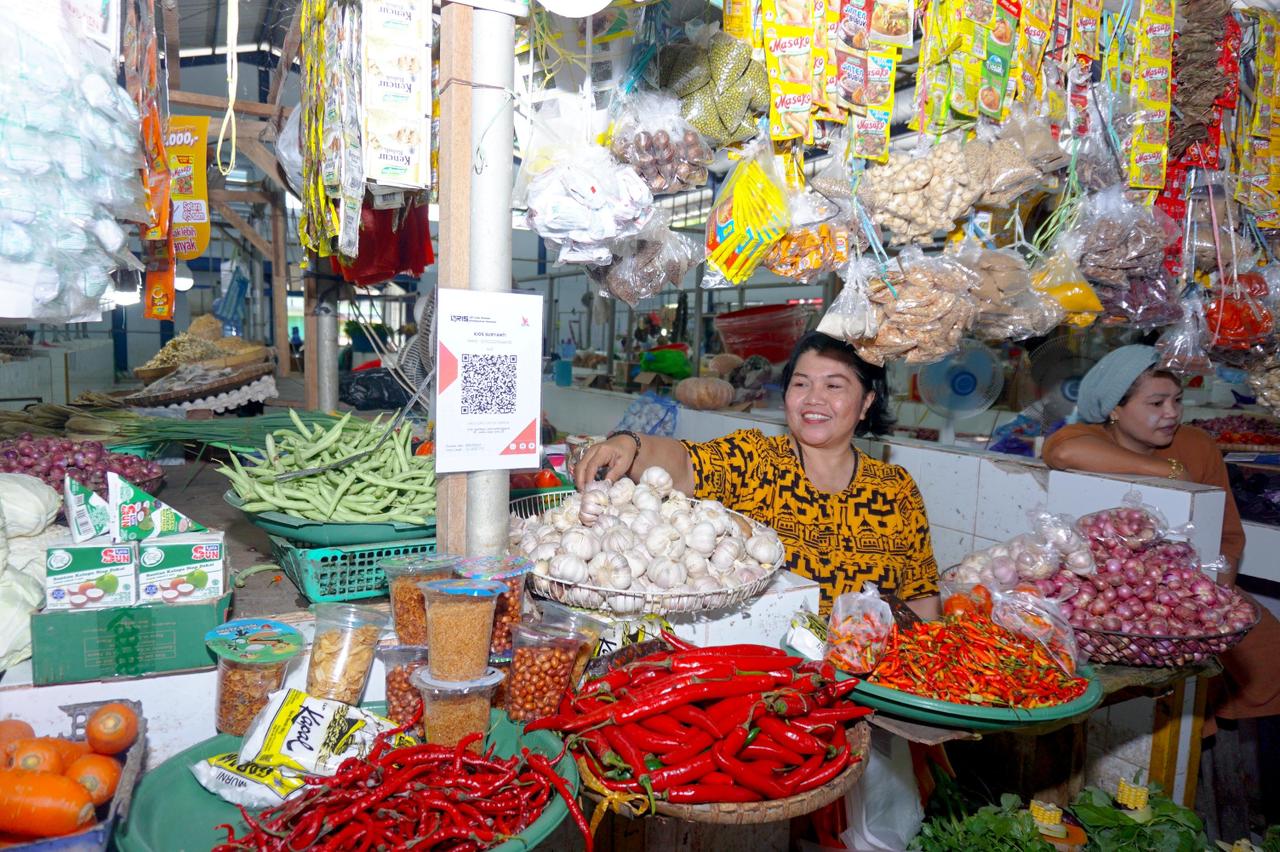 HARGA MELONJAK: Sejumlah komoditas mulai menunjukkan fluktuasi harga jelang Nataru. (SEPTIAN ASMADI/HRK)