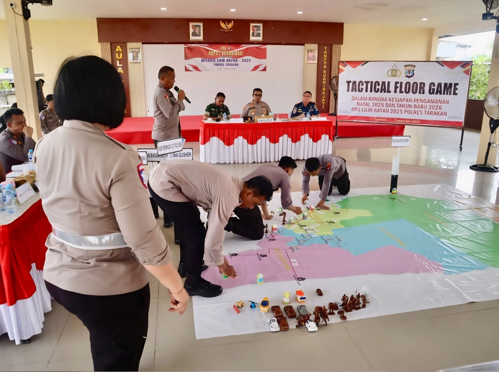 JELANG NATARU: Polres Tarakan siapkan technical floor game untuk melihat kesiapan pengamanan jelang Natal dan Tahun Baru 2026. (SEPTIAN ASMADI/HRK)