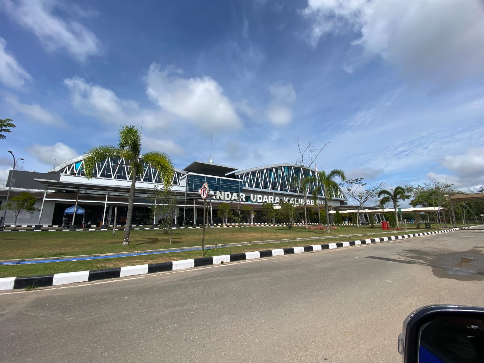 JADI PILIHAN: Tahun depan, dua maskapai direncakan akan membuka dua rute penerbangan domestik dari maskapai Citilink dan Wings Air. (SENO/BP)