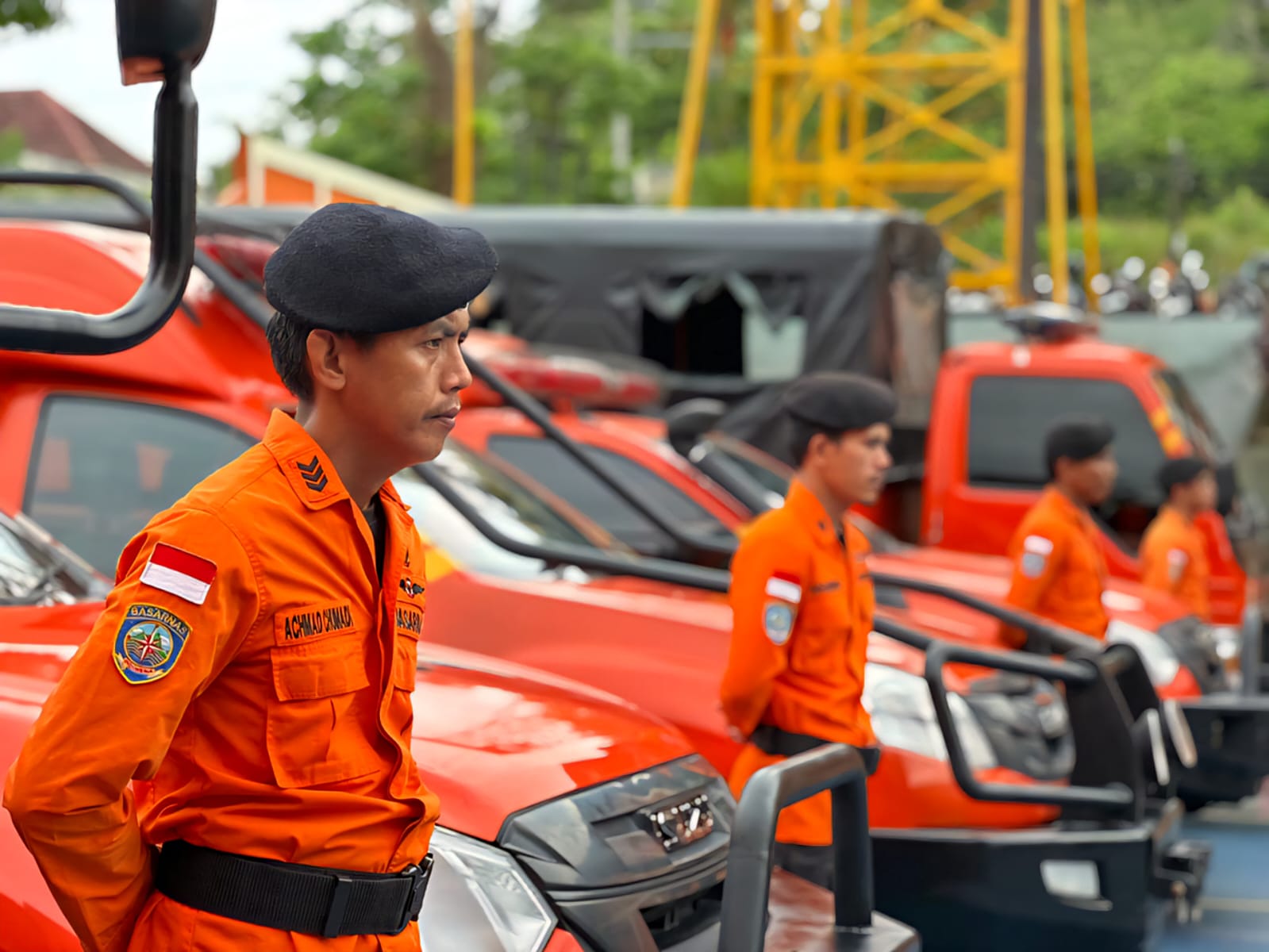 GELAR PASUKAN: Personel Kantor SAR Tarakan melakukan gelar pasukan jelang perayaan Natal dan Tahun Baru. (SEPTIAN ASMADI/HRK)