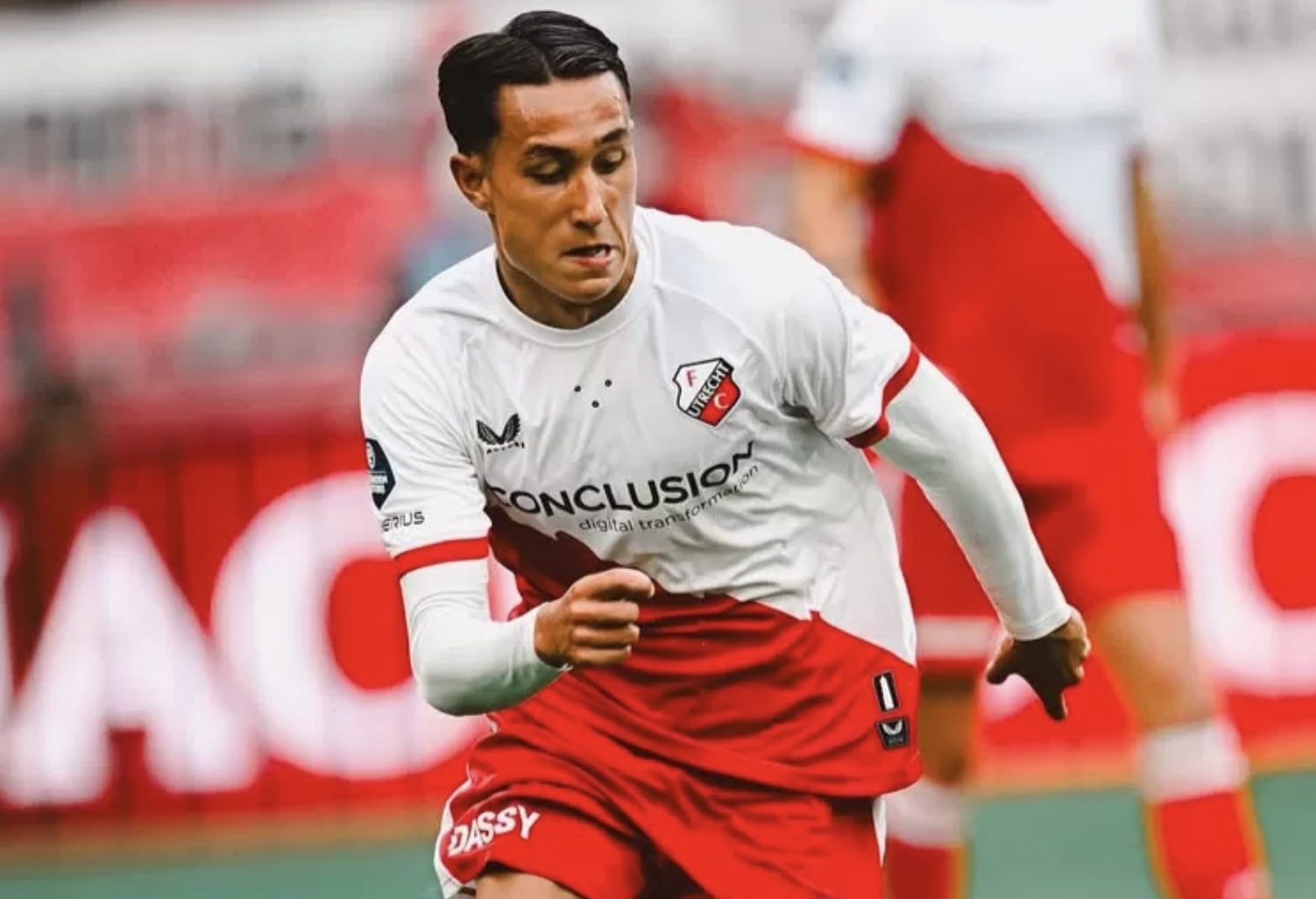 Aksi Winger Timnas Indonesia Miliano Jonathans bersama FC Utrecht. (Dok. FC Utrecht)