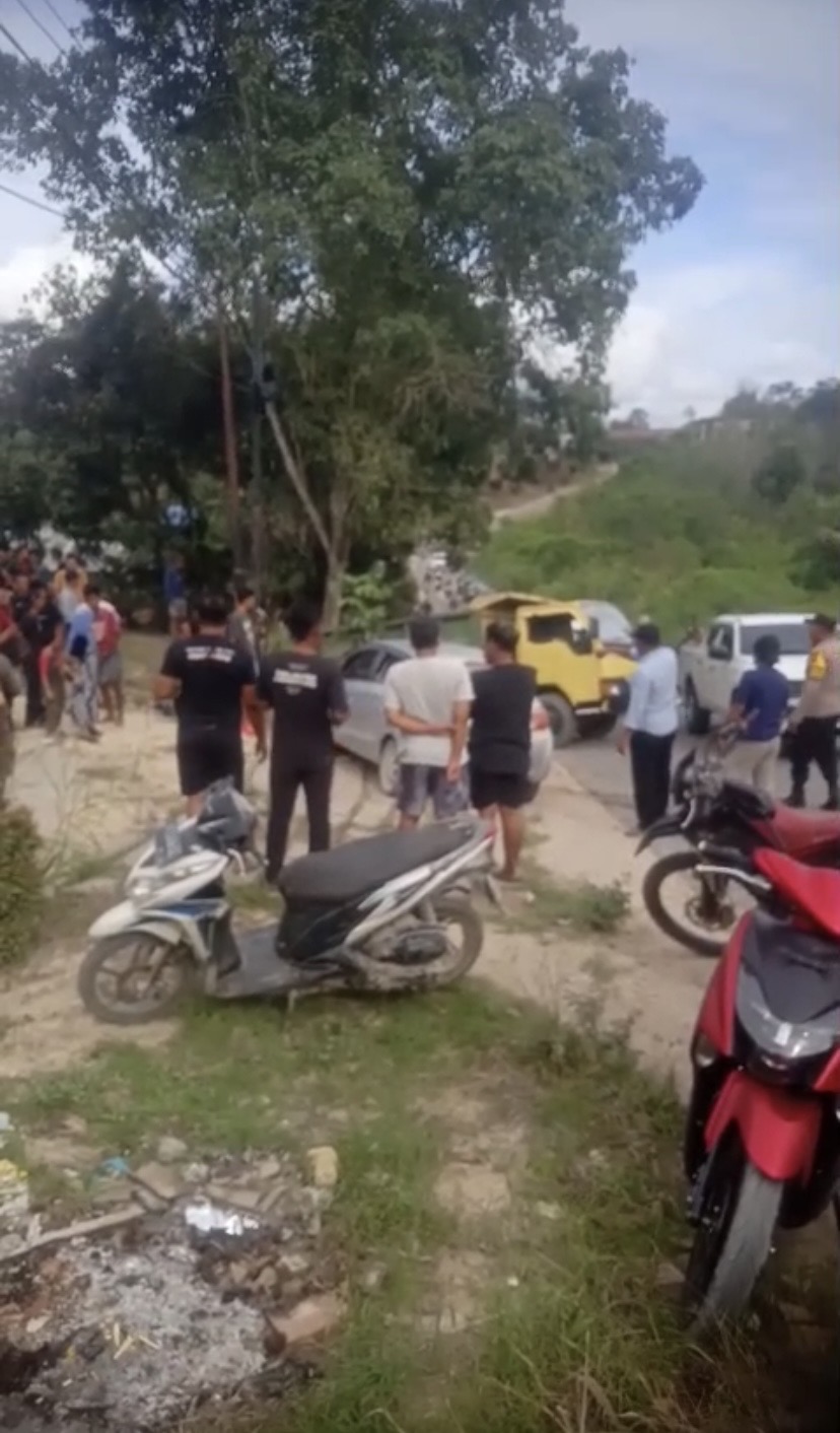 KECELAKAAN: Insiden laka lantas yang terjadi di Labanan Makmur, Kecamatan Teluk Bayur tewaskan pengendara motor. (MASYARAKAT UNTUK BERAU POST)
