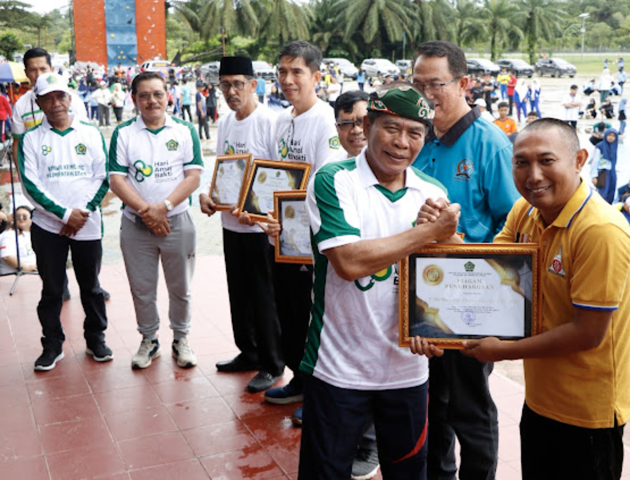 HARMONISASI SOSIAL: Gubernur Kaltara Zainal Arifin Paliwang mengingatkan agar tidak berpuas diri dengan dinobatkan sebagai provinsi dengan Indeks KUB peringkat pertama di Indonesia. (DKISP KALTARA)
