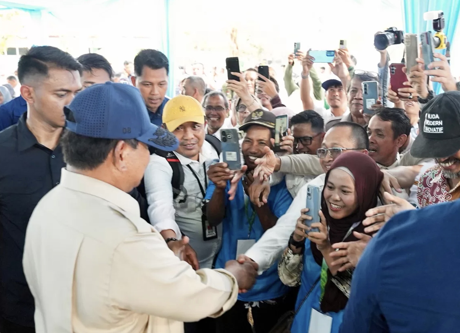 Presiden Prabowo Subianto dalam acara Deklarasi Panen Raya dan Swasembada Pangan Tahun 2026 di Karawang, Rabu (7/1)/(Istimewa).