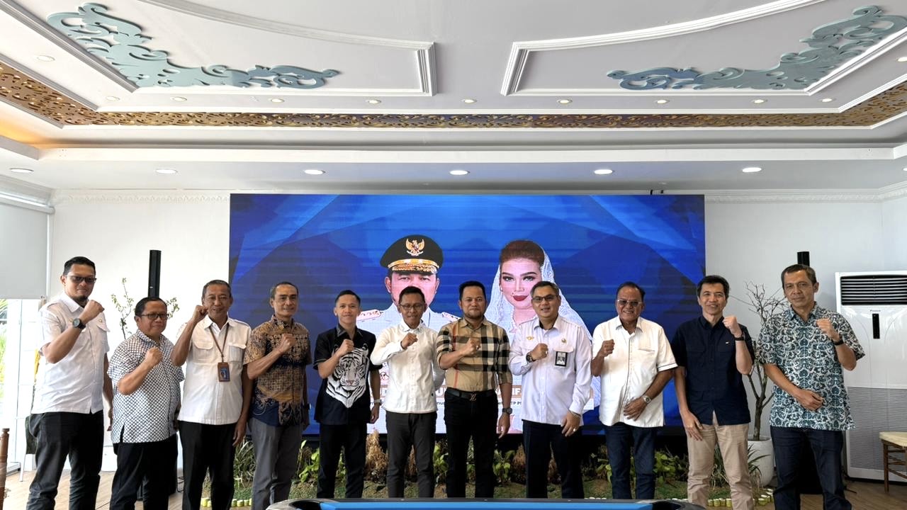 AUDIENSI: Otoritas Bandara Wilayah VII Kalimantan melakukan audiensi dengan berbagai stakeholder dan Gubernur Kaltim, Rudy Mas