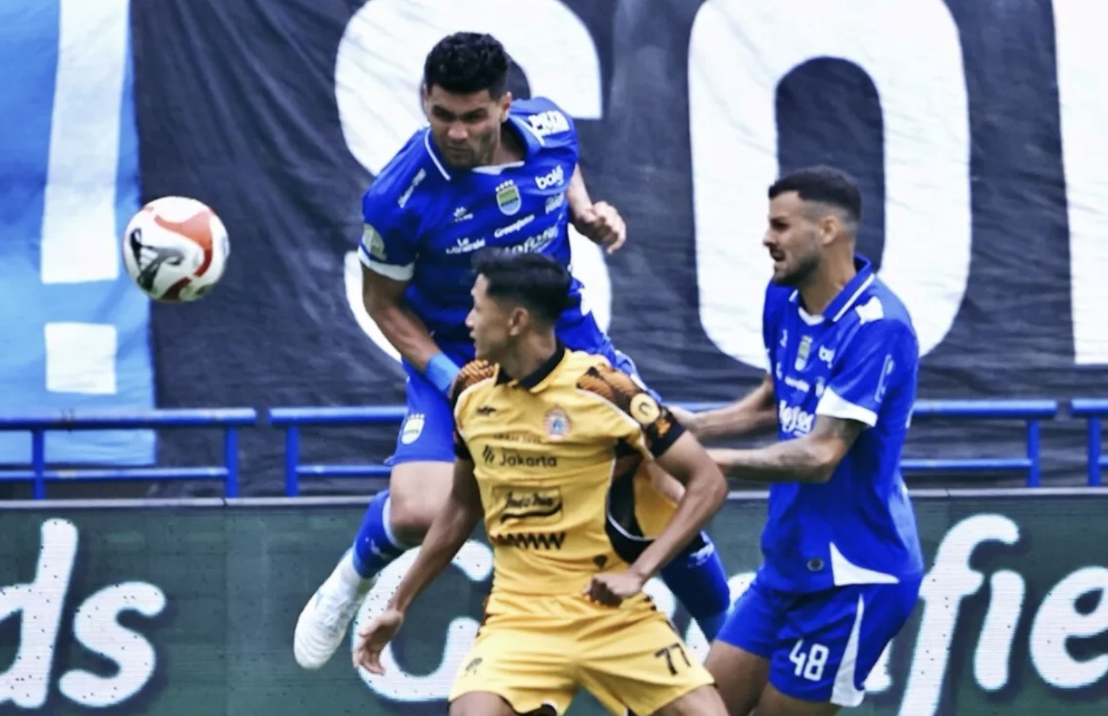 Persib Bandung berhasil mengalahkan Persija Jakarta dengan skor 2-1 di GBLA. (Dok. Persib)