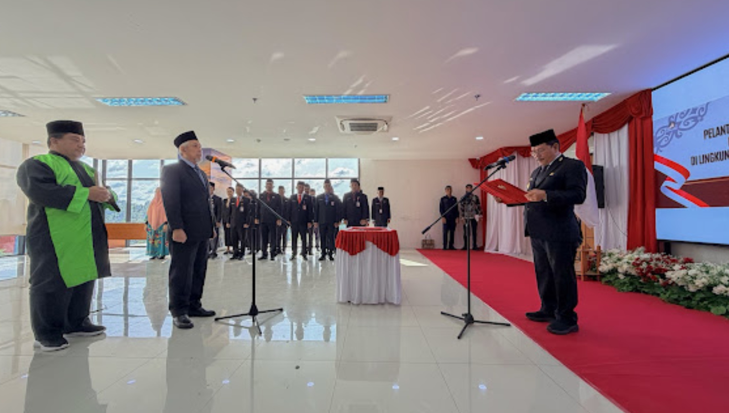 DILANTIK: Wagub Kaltara Ingkong Ala melantik Direktur RSUD dr H Jusuf SK Tarakan. (DKISP KALTARA)