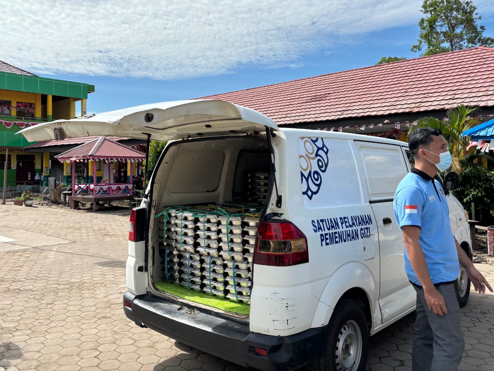 LUSTRASI MBG: Dinas Pangan Berau memperketat keamanan pangan terhadap suplai pangan segar di dapur SPPG yang ada di Kabupaten Berau. (BERAU POST)