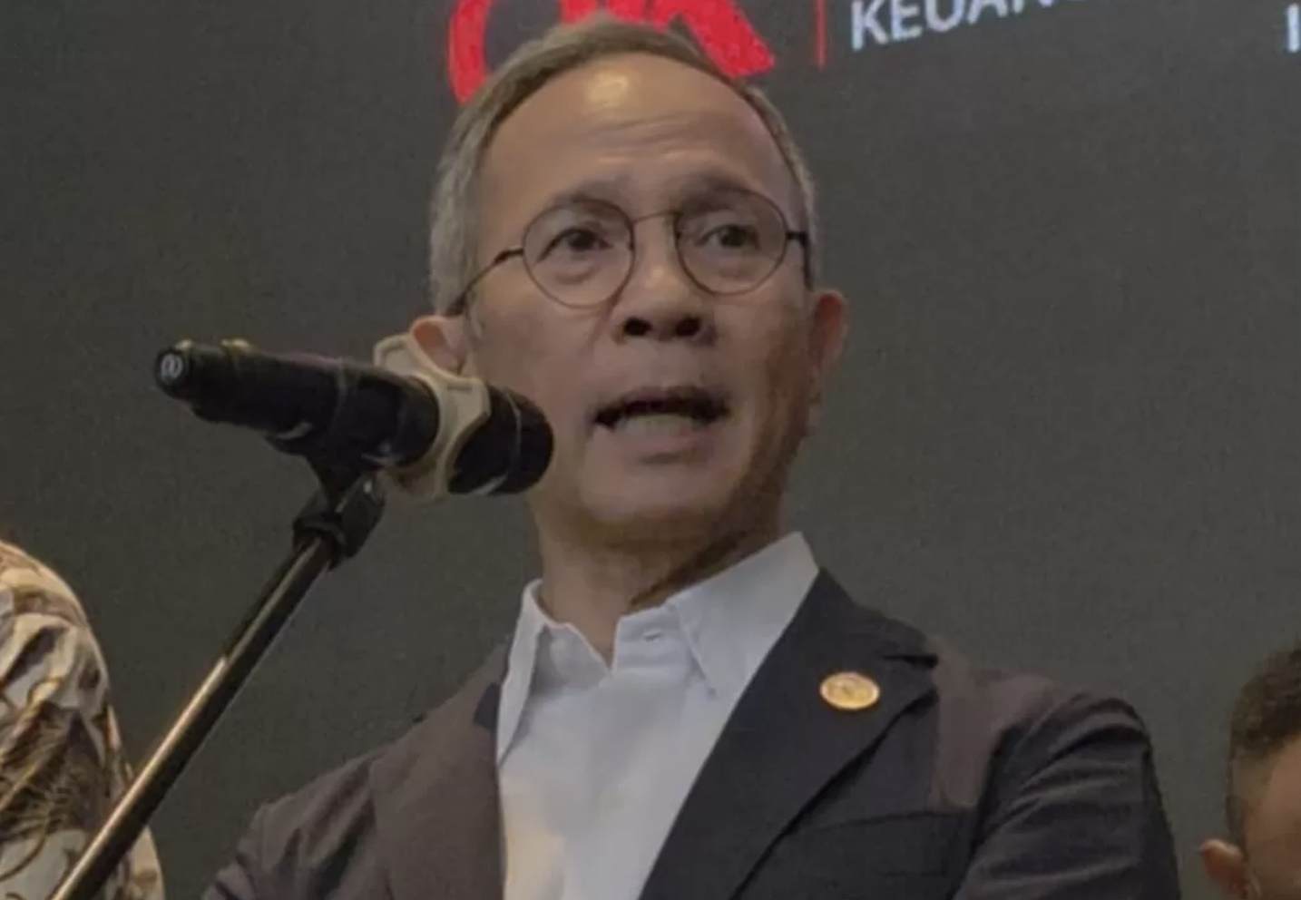 Ketua Dewan Komisioner Otoritas Jasa Keuangan (OJK) Mahendra Siregar. (Nurul Fitriana/JawaPos.com)