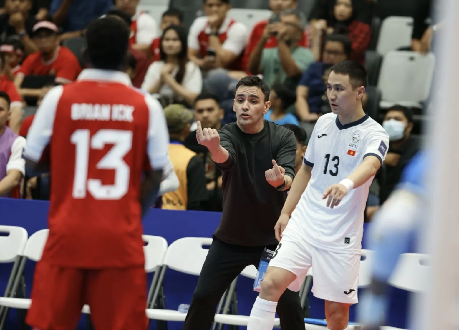Pelatih timnas futsal Indonesia Hector Souto Vazquez pada di pertandingan AFC Futsal Asian Cup 2026 di Indonesia Arena, Senayan, Jakarta, Kamis (29/1/2026). (Dery Ridwansah/ JawaPos.com)