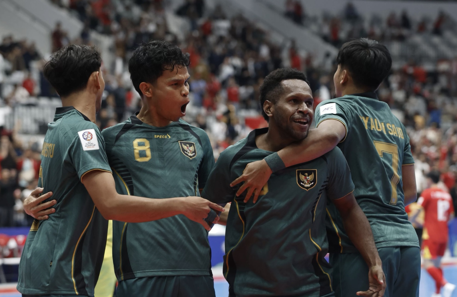 Selebrasi pemain Timnas futsal Indonesia Wandy Brian membobol gawang Vietnam di perempat final AFC Futsal Asian Cup 2026 di Jakarta, Selasa (3/2/2026). (Dery Ridwansah/ JawaPos.com)