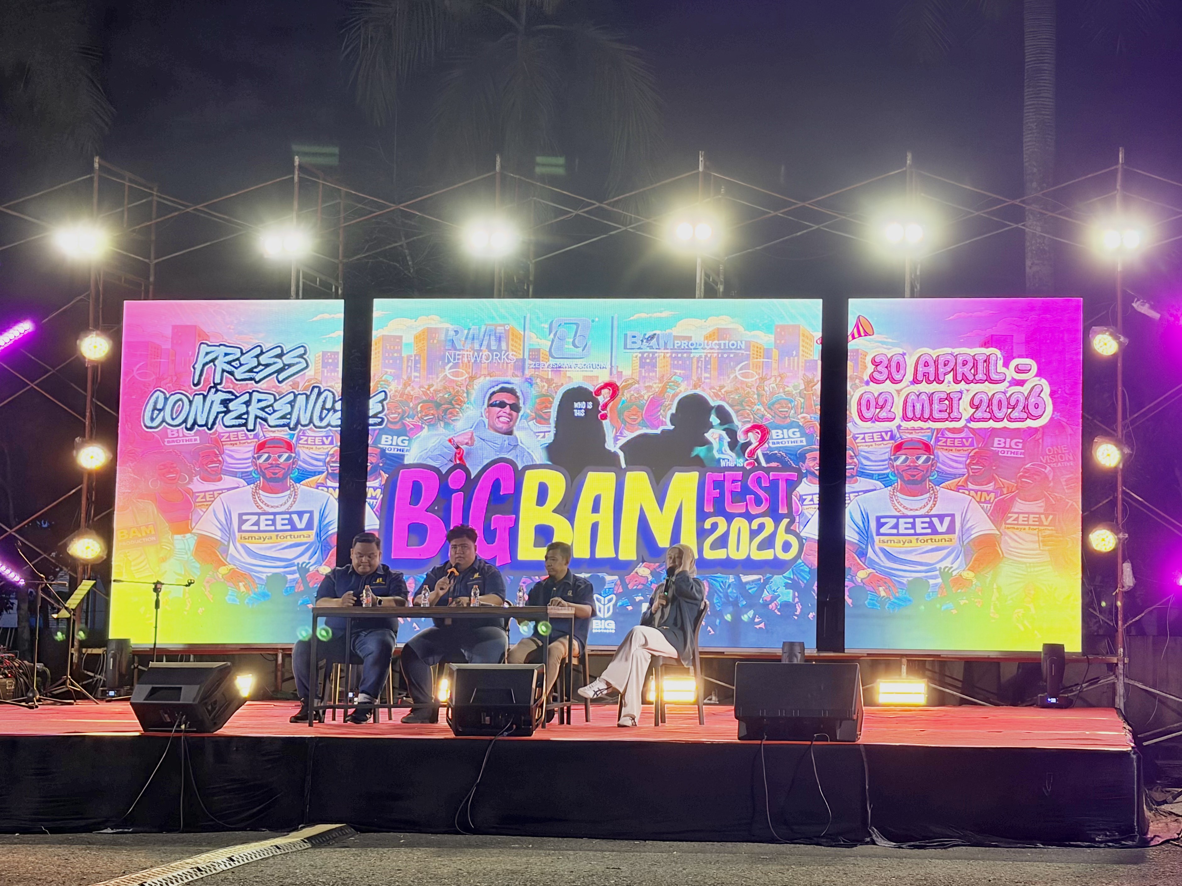 PRESS CONFERENCE: BAM Production saat melakukan press conference event music BUGBAMFEST 2026 yang akan digelar di halaman Kafe Story Mount pada 30 April hingga 2 Mei mendatang. (IZZA/BP)