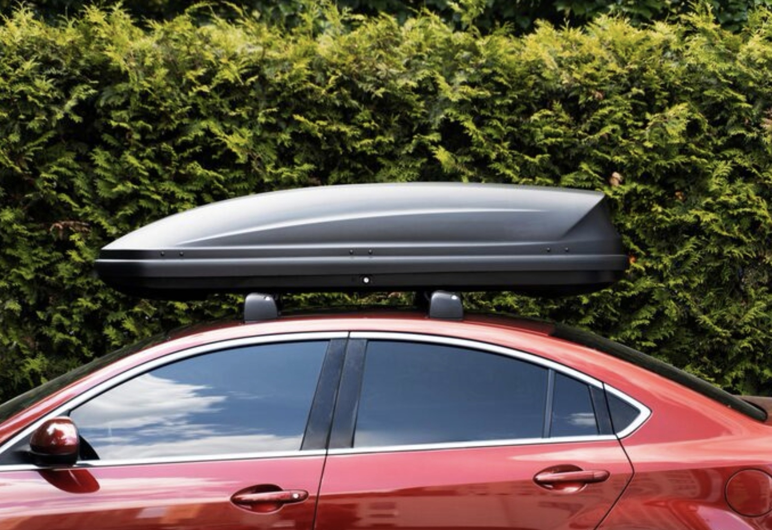 Thule Roof Box yang membuat Anda nyaman berpergian. (Freepik)