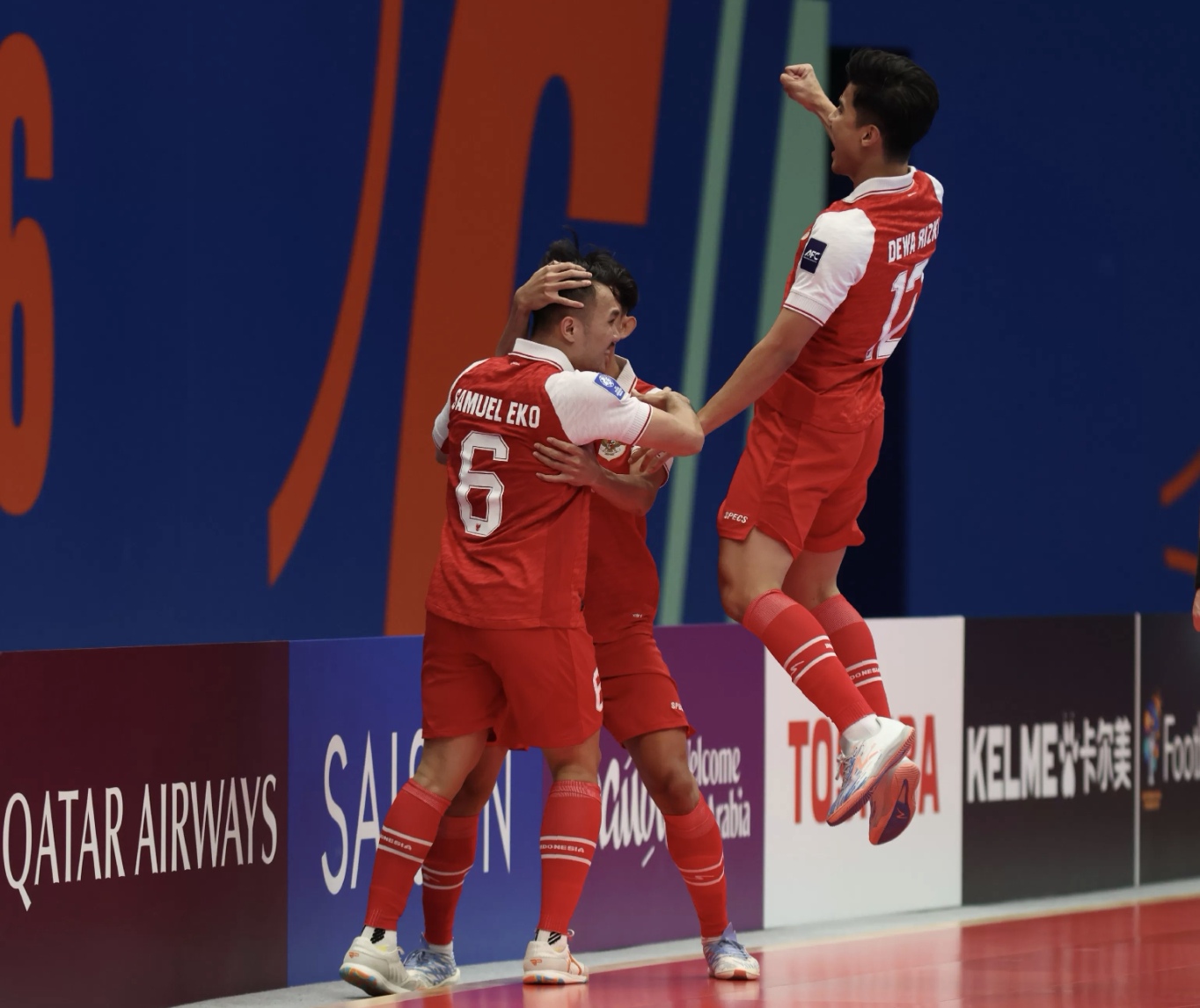 Selebrasi Samuel Eko usai membobol gawang Jepang pada semifinal AFC Futsal Asian Cup 2026 di Indonesia Arena, Senayan, Jakarta, Kamis (5/2/2026). (Dery Ridwansah/ JawaPos.com)