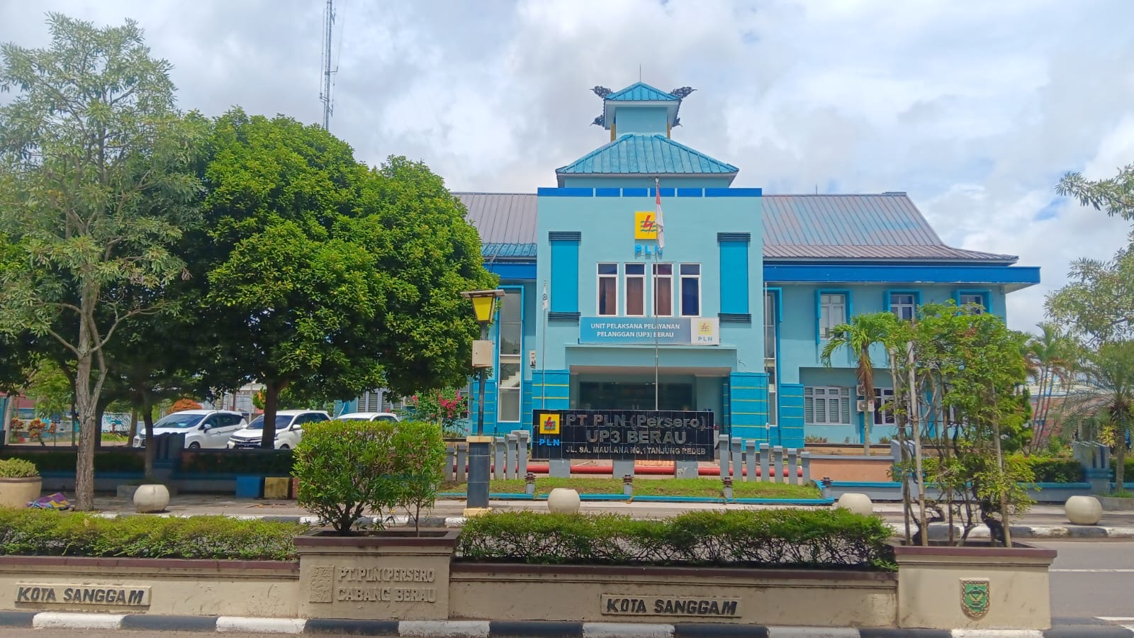 MINIMALISASI GANGGUAN: Tekan terjadinya pemadaman selama Ramadan, PT PLN Persero melakukan pemeliharaan untuk beberapa hari ke depan. (ARTA KUSUMA YUNANDA/BP)