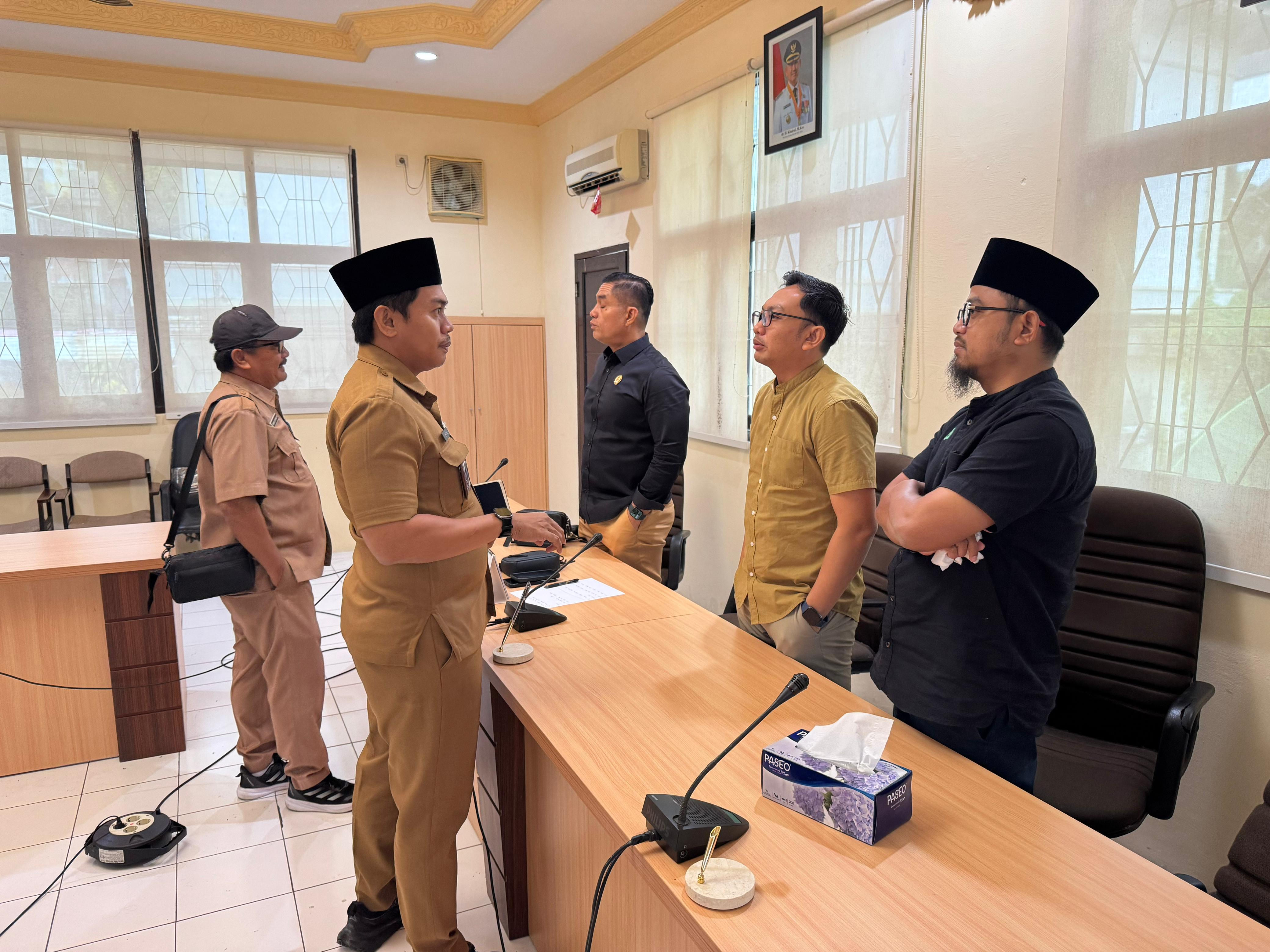 TUNJANGAN KHUSUS: DPRD Tarakan bersama DLH Tarakan bahas tunjangan khusus tenaga non ASN, Senin (2/3). (SEPTIAN ASMADI/HRK)
