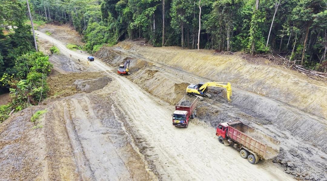 Proyek Pembangunan Jalan Paket Pembangunan Jalan Tering - Long Bagun (Sp. Long Hubung / Tering - Long Bagun 8) di ruas jalan Tering - Long Bagun.