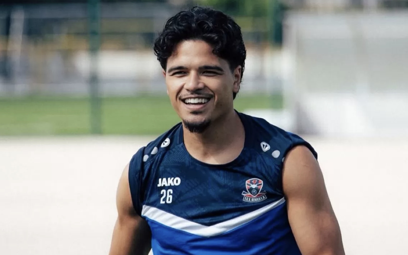 Ragnar Oratmangoen kembali bermain bersama FC Dender. (Dok. Ragnar Oratmangoen) 