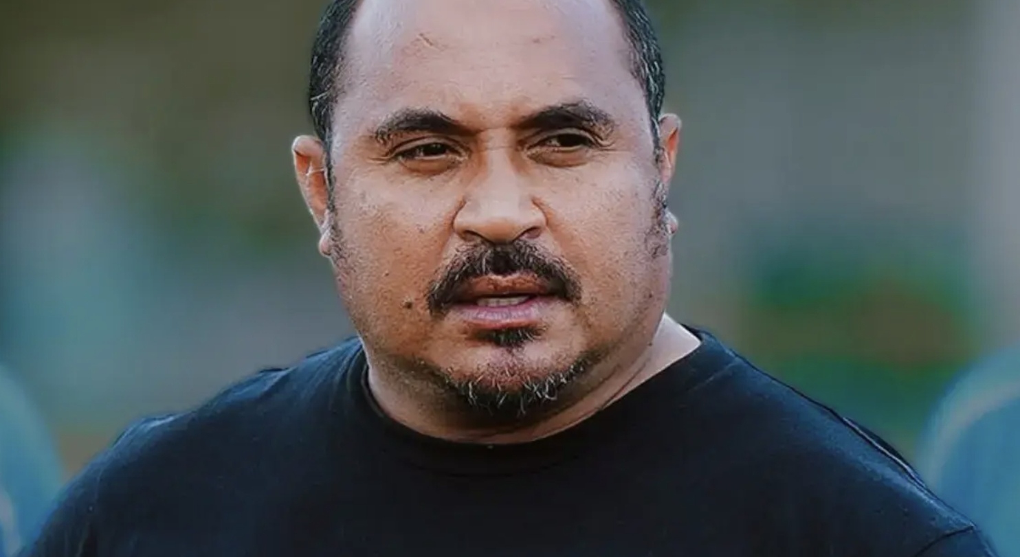Imran Nahumarury resmi diperkenalkan sebagai pelatih baru Semen Padang FC untuk menghadapi sisa musim Super League 2025-2026. (Semen Padang)  