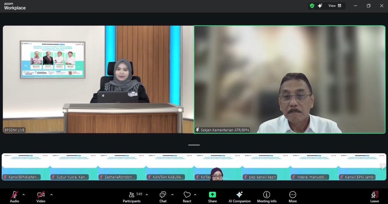 Sekretaris Jenderal Kementerian ATR/BPN, Dalu Agung Darmawan, memberikan arahan dalam Webinar Nasional Sosialisasi Pengadaan Barang/Jasa secara daring di Jakarta, Kamis (05/03/2026).