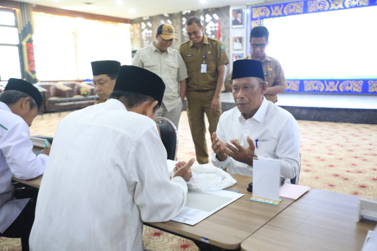 TUNAIKAN ZAKAT: Bupati Bulungan Syarwani mengajak seluruh ASN beragama Islam di lingkungan Pemkab Bulungan untuk menunaikan zakat, khususnya zakat fitrah. (PEMKAB BULUNGAN UNTUK HRK)