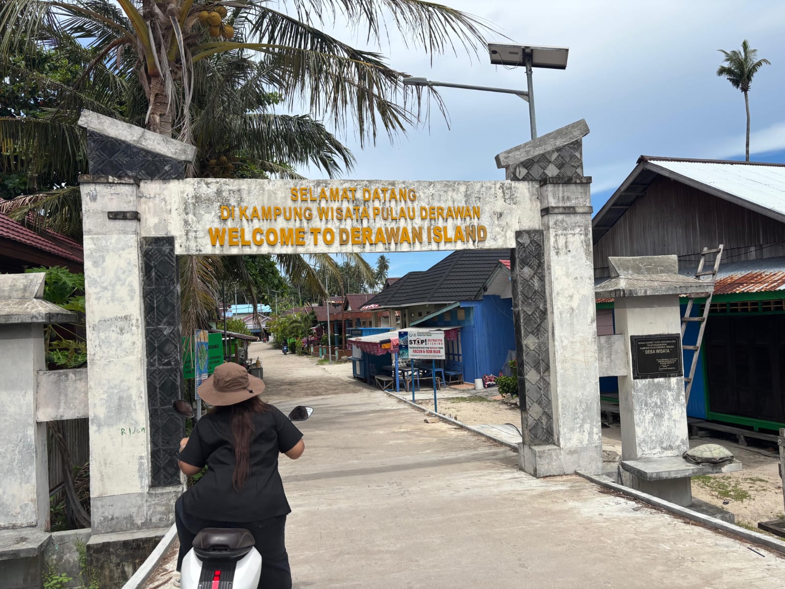 ILUSTRASI: Usulan pembangunan Rumah Adat Bajau di Pulau Derawan disebut dapat dimasukkan dalam Renja 2027, jika status lahan yang akan digunakan telah jelas. (IZZA/BP)