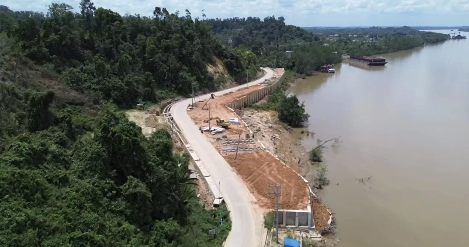 MASIH DIPERHITUNGKAN: Pembangunan turap pada tahun 2026 masih memperhatikan kemampuan anggaran daerah di tengah efisiensi yang sedang berjalan. (BERAU POST)