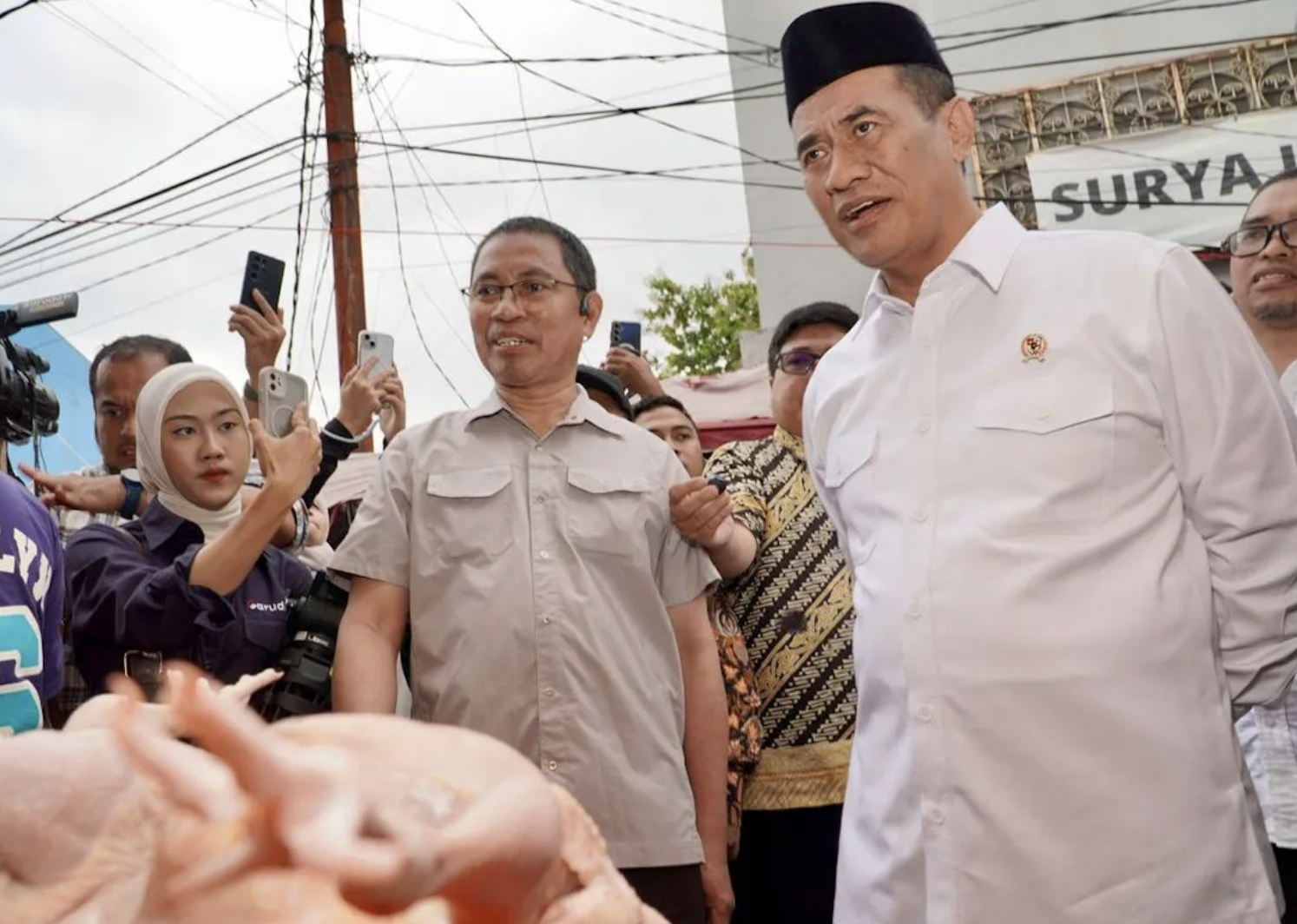 Kepala Badan Pangan Nasional (Kabapanas) sekaligus Menteri Pertanian Andi Amran Sulaiman (kanan). (ANTARA/HO-Bapanas) 