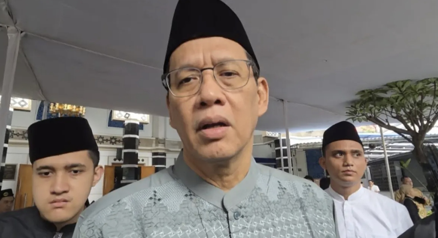 Menkeu Purbaya Yudhi Sadewa usai melaksanakan shalat id di Kantor DJP, Jakarta Selatan, Sabtu (21/3). (Nurul F/JawaPos.com)
