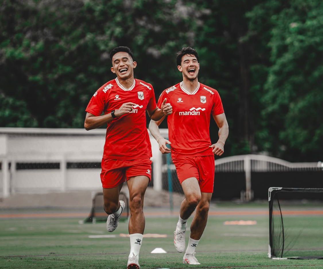 Rizky Ridho saat mengikuti latihan bersama Timnas Indonesia. Pemain yang bermain sebagai bek itu jadi salah satu pemain Persija yang dipanggil untuk mengikuti FIFA Series 2026. (Dok/Rizky Ridho)