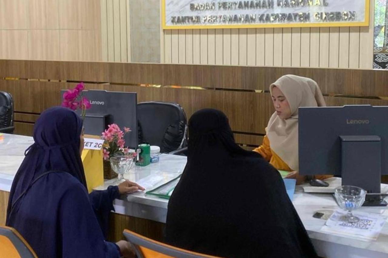LAYANAN MUDIK JABAR: Petugas di lingkungan Kanwil BPN Provinsi Jawa Barat tetap bersiaga melayani masyarakat di 11 kabupaten/kota selama masa libur Lebaran 2026.