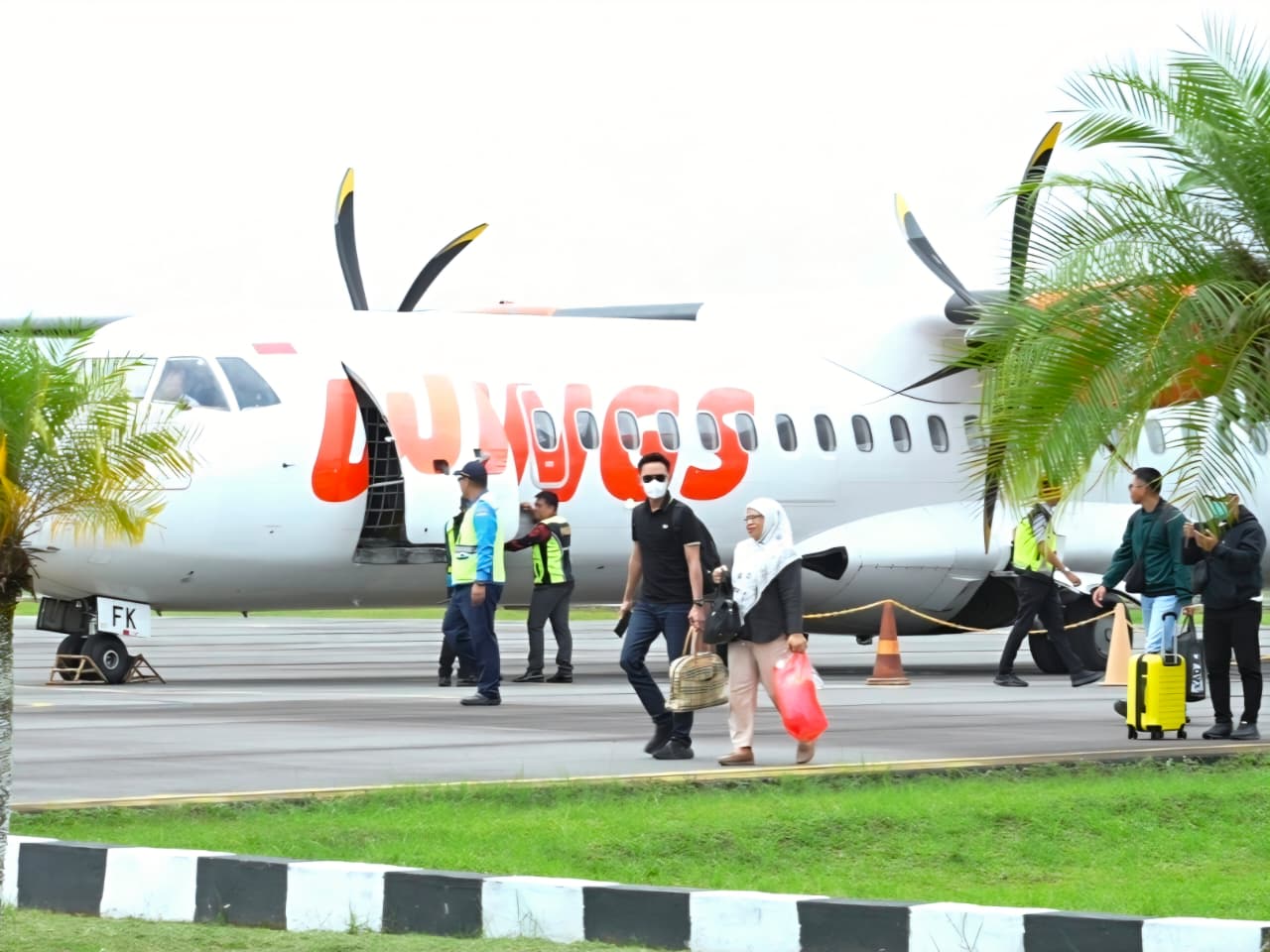 OPSI SUBSIDI: Untuk menjaga keberlanjutan rute baru penerbangan Wings Air Tanjung Selor&mdash;Balikpapan, Pemkab Bulungan membuka opsi pemberian subsidi. (IPUNK/HRK)
