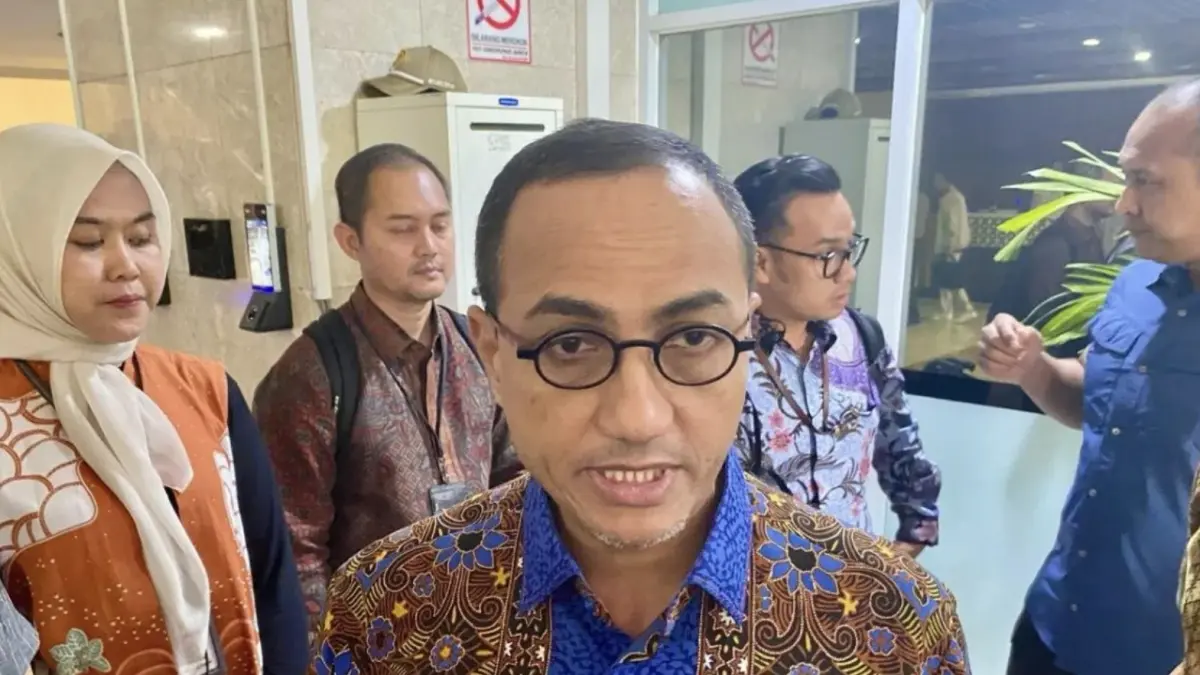 Kepala Eksekutif Pengawas Pasar Modal, Keuangan Derivatif dan Bursa Karbon (PMDK) OJK Hasan Fawzi. (ANTARA)
