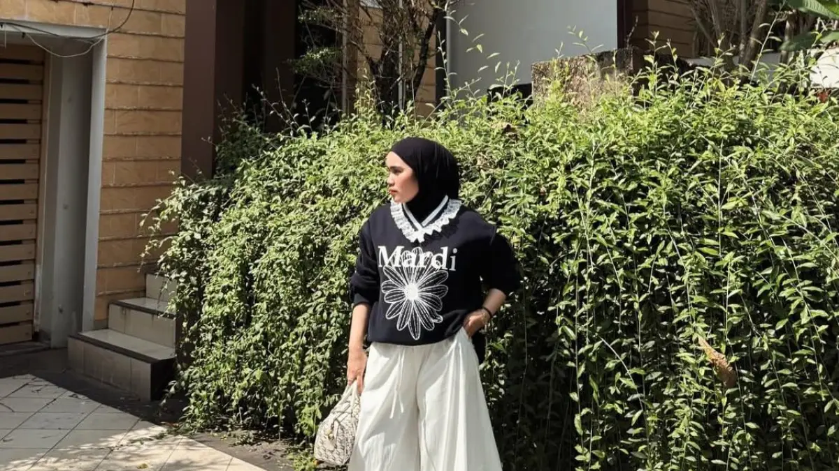 Inspirasi warna hijab. (Instagram: @khairatkomala)