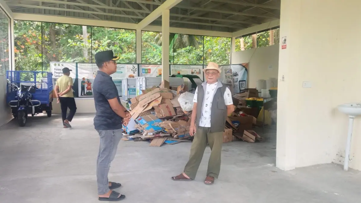 BELUM OPTIMAL: Pengelolaan sampah melalui TPS 3R di Pulau Derawan belum berjalan maksimal karena peralatan pendukung belum lengkap. (ISTIMEWA)