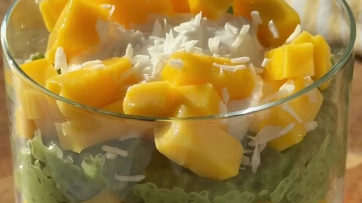 Potret mango matcha chia pudding yang sehat dan praktis. (Instagram: @healthyeatsbyfi)