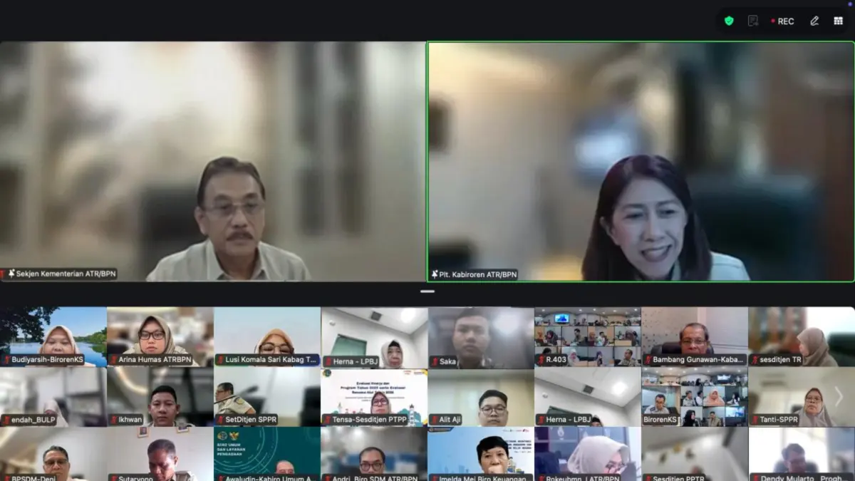 Sekretaris Jenderal Kementerian ATR/BPN, Dalu Agung Darmawan, memberikan arahan dalam Rapat Pembahasan Usulan Klasifikasi Rincian Output (KRO) dan Rincian Output (RO) Tahun 2027 secara daring, Senin (06/04/2026).