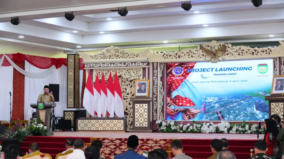 Menteri ATR/Kepala BPN, Nusron Wahid, menyaksikan prosesi serah terima Sertipikat Hak Pengelolaan (HPL) untuk pembangunan Pelabuhan Palembang Baru Tanjung Carat di Palembang, Sumatera Selatan, Kamis (09/04/2026).