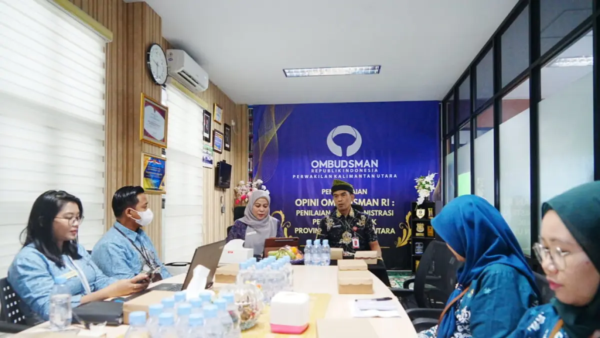 BERSINERGI: Sekprov Kaltara Denny Harianto, hadiri Penyerahan Hasil Penilaian Pelayanan Publik Tahun 2025 di Kantor Ombudsman RI Perwakilan Kaltara, Kamis (9/4) lalu. (DKISP KALTARA)