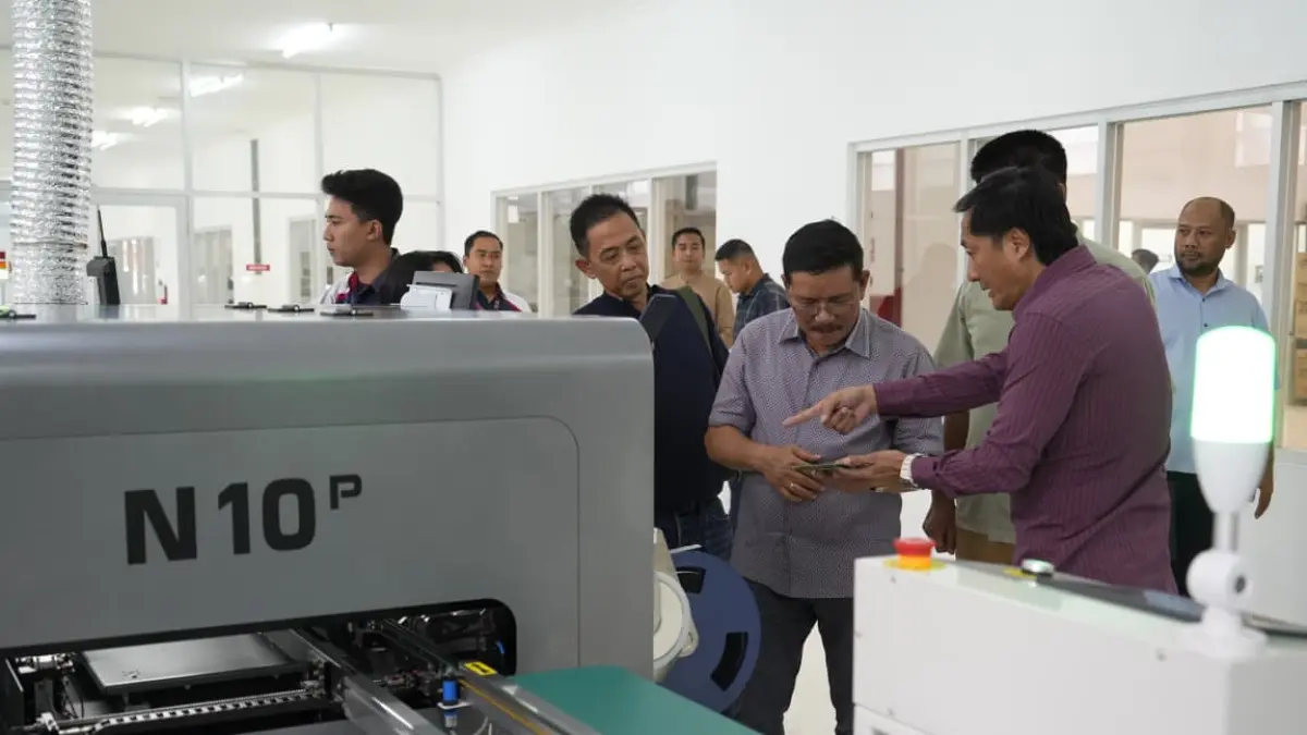KUNJUNGAN: Wagub Kaltara Ingkong Ala (tengah) ke pabrik PT Santinilestari Energi Indonesia di Pasuruan, beberapa waktu lalu. (DKISP KALTARA)