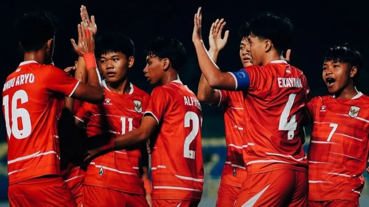 Timnas Indonesia U-17 selebrasi usai mengalahkan Timor Leste pada laga ASEAN U-17 Boys Championship di Lapangan Stadion Gelora 10 November, Surabaya, Jawa Timur, Minggu (12/4/2026). (Instagram: @timnasindonesia)