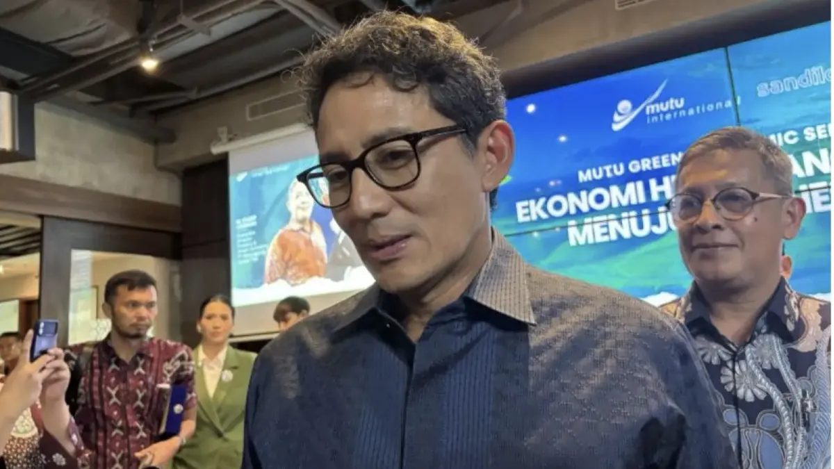 Pengusaha dan investor Sandiaga Salahuddin Uno menjawab pertanyaan wartawan saat ditemui dalam kegiatan MUTU Green Economic Series 2026 di Jakarta, Rabu (15/4/2026). (ANTARA)
