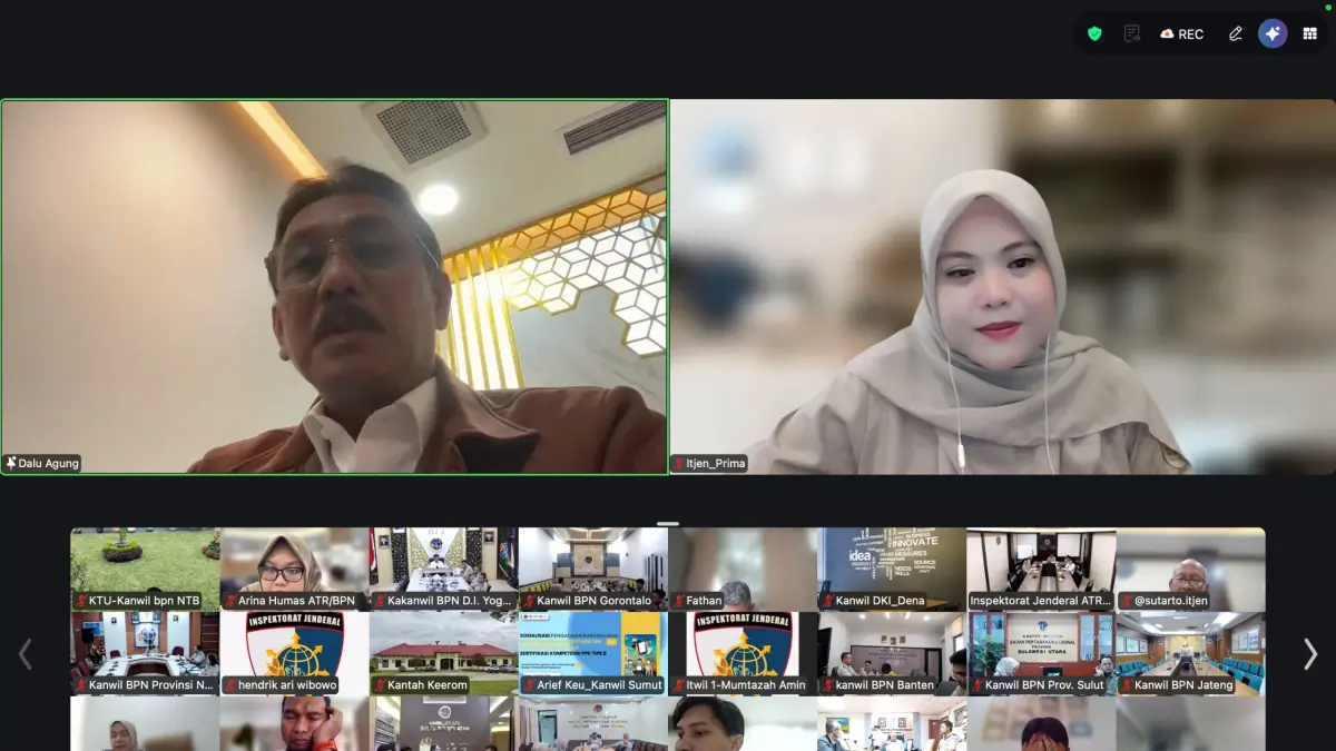 Sekretaris Jenderal Kementerian ATR/BPN, Dalu Agung Darmawan, memberikan arahan dalam Webinar Entry Meeting Pelaksanaan Audit Kinerja Tahun 2026 yang diikuti oleh jajaran unit kerja pusat, Kanwil, dan Kantor Pertanahan se-Indonesia secara daring, Senin (13/04/2026).