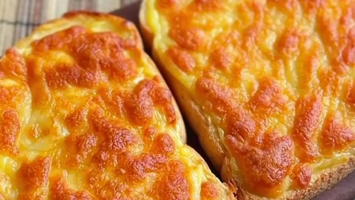 Potret Hokkaido cheese toast dengan custard creamy. (Instagram: @dianariza23)

