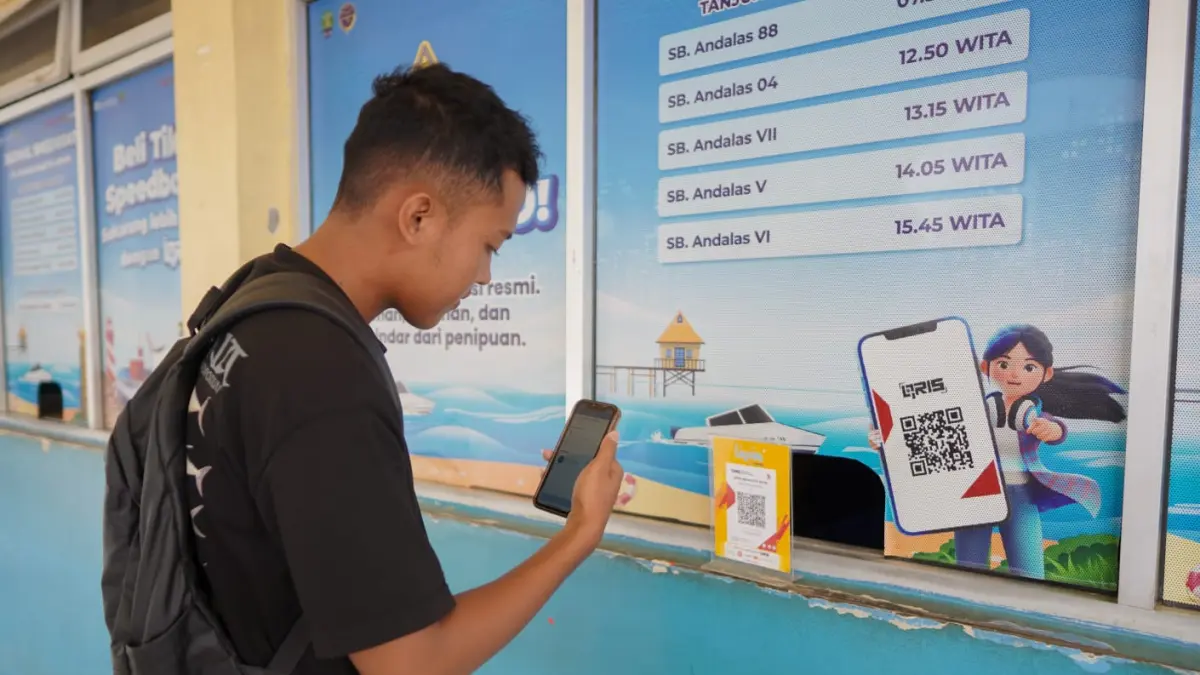 DIGITALISASI: Pelabuhan Kayan II Tanjung Selor mulai menerapkan pelayanan publik berbasis digital berupa aplikasi Qris. (FAISAL/HRK)