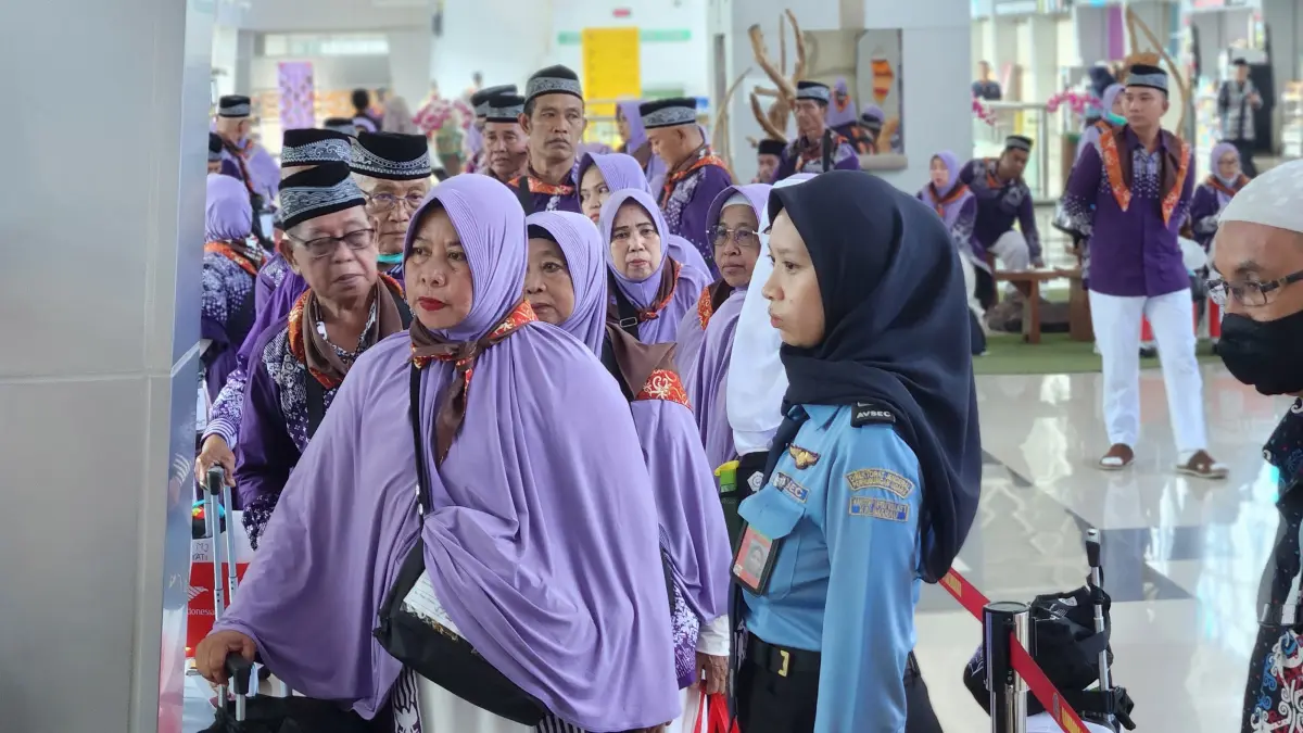 ILUSTRASI: Sebanyak 212 calon jemaah haji asal Berau dijadwalkan berangkat pada Mei mendatang menggunakan penerbangan reguler melalui embarkasi Balikpapan. (IZZA/BP)