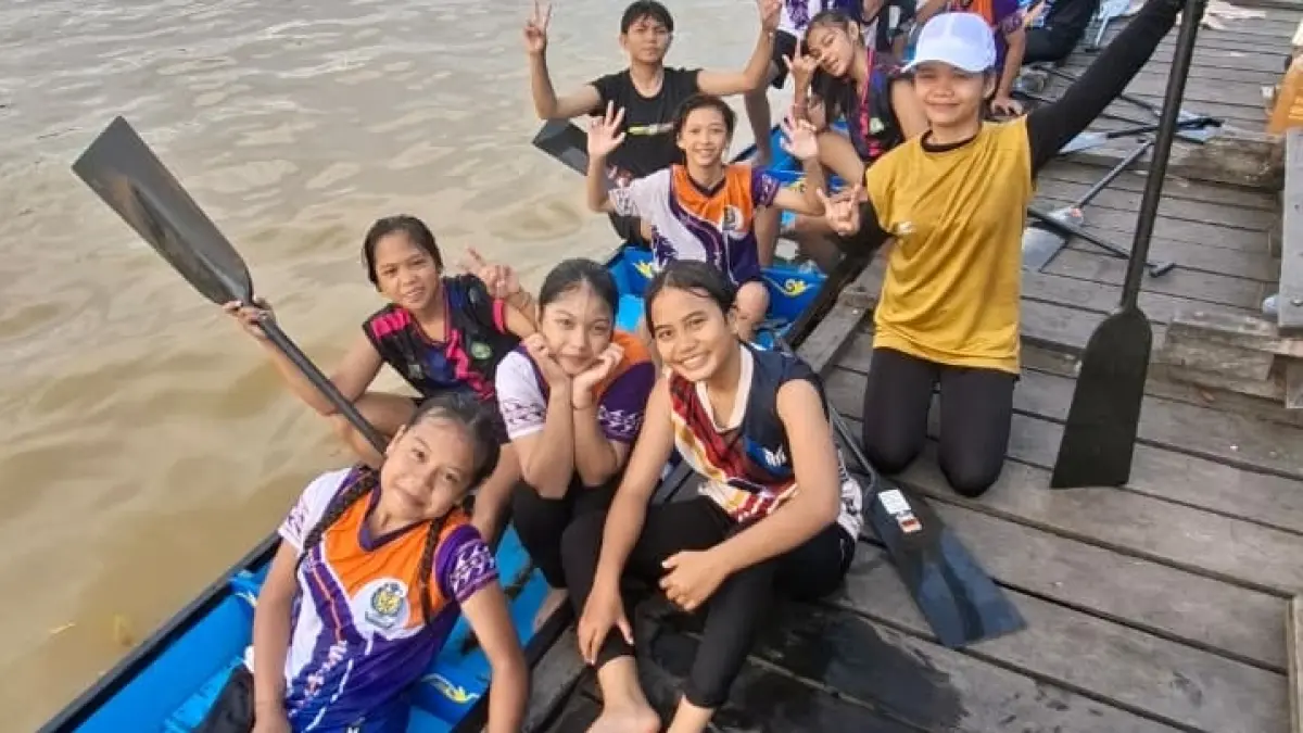 TERUS LATIHAN: Para atlet Dayung Berau saat melakukan latihan beberapa waktu lalu. (ARTA KUSUMA YUNANDA/BP)