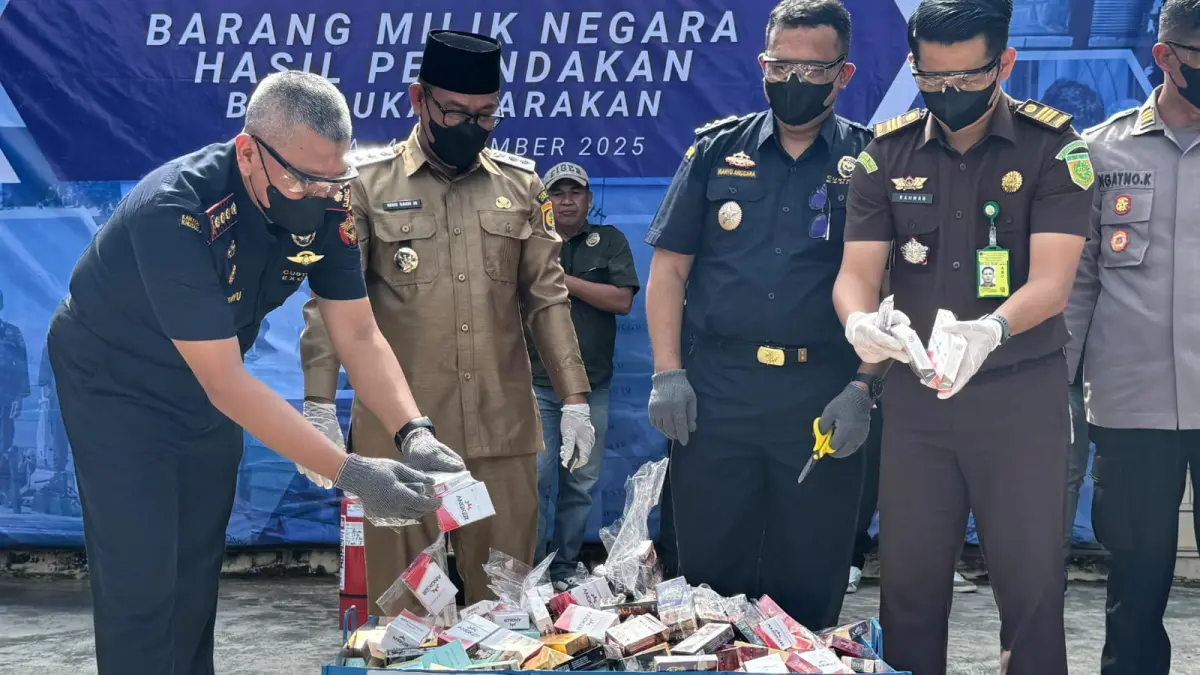 BARANG ILEGAL: Bea Cukai Tarakan memusnahkan barang ilegal pada November 2025 lalu. (HRK)