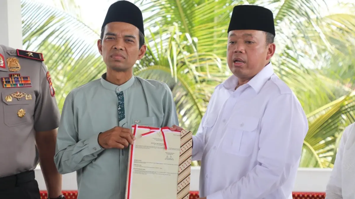 Menteri ATR/Kepala BPN, Nusron Wahid, mengapresiasi langkah Ustaz Abdul Somad (UAS) yang mengalihmediakan sertipikat tanah Yayasan Pendidikan Hajjah Rohana menjadi Sertipikat Elektronik.